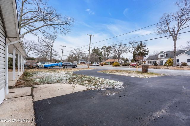 109 Laurel Boulevard, Lanoka Harbor, NJ 08734