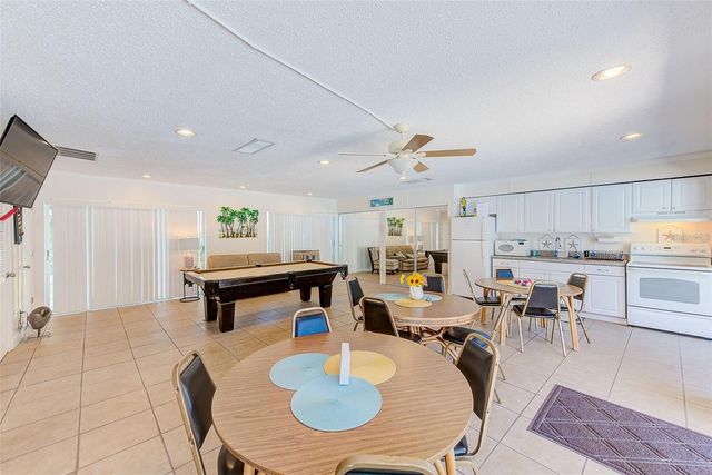 215 VALENCIA BOULEVARD 213, Largo, FL 33770