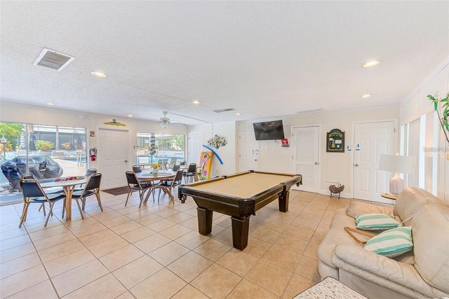 215 VALENCIA BOULEVARD 213, Largo, FL 33770