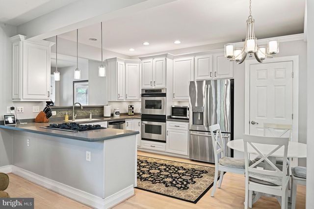 2966 LISMORE LN, Fairfax, VA 22031