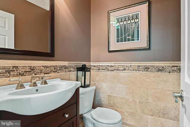 2966 LISMORE LN, Fairfax, VA 22031