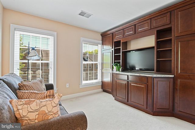 2966 LISMORE LN, Fairfax, VA 22031