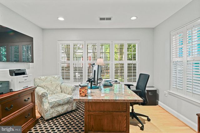 2966 LISMORE LN, Fairfax, VA 22031