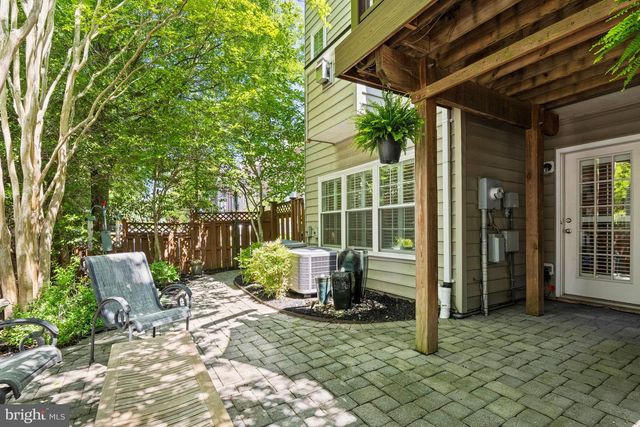 2966 LISMORE LN, Fairfax, VA 22031
