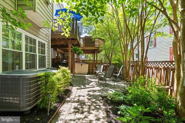 2966 LISMORE LN, Fairfax, VA 22031
