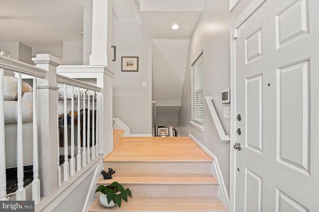 2966 LISMORE LN, Fairfax, VA 22031