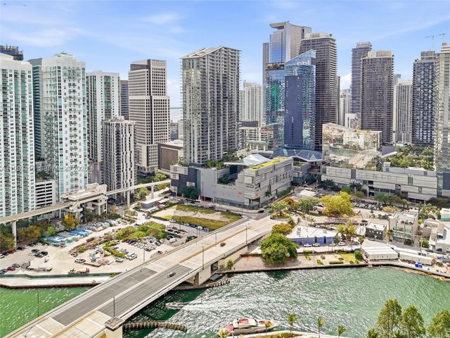 41 SE 5th St 2104, Miami, FL 33131