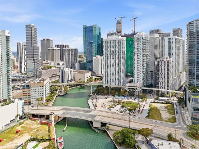 41 SE 5th St 2104, Miami, FL 33131