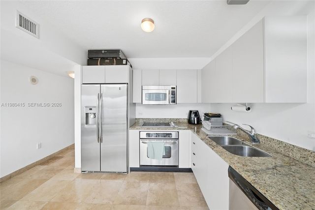 41 SE 5th St 2104, Miami, FL 33131