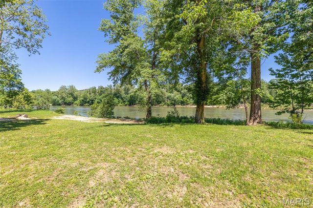 765 Carter 103, Van Buren, MO 63965