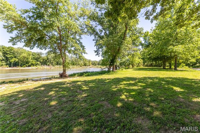 765 Carter 103, Van Buren, MO 63965