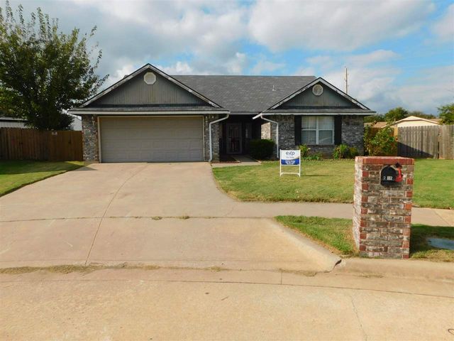 2112 NW Ashley, Lawton, OK 73505