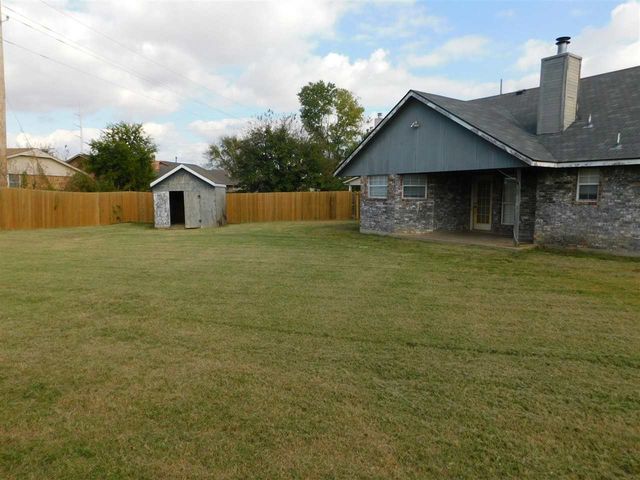 2112 NW Ashley, Lawton, OK 73505