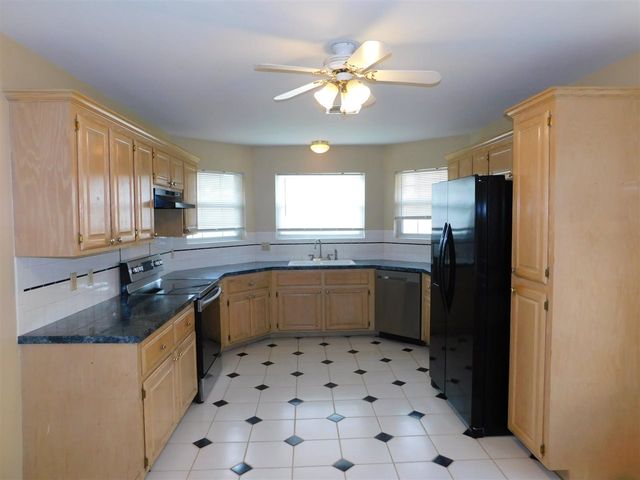 2112 NW Ashley, Lawton, OK 73505