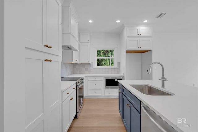 662 Oleander Street, Gulf Shores, AL 36542