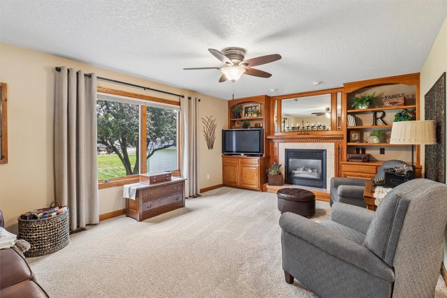 1601 NW North Creek Drive, Ankeny, IA 50023