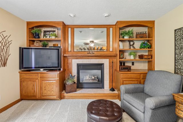 1601 NW North Creek Drive, Ankeny, IA 50023