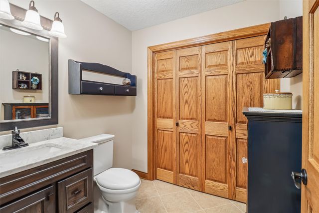 1601 NW North Creek Drive, Ankeny, IA 50023