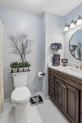 1601 NW North Creek Drive, Ankeny, IA 50023