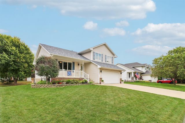 1601 NW North Creek Drive, Ankeny, IA 50023