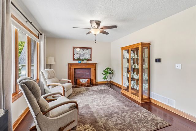 1601 NW North Creek Drive, Ankeny, IA 50023