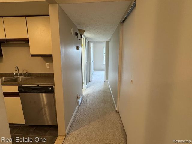 19317 Surrey Lane, Northville, MI 48167