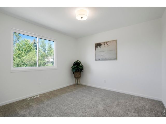 1096 Princeton Dr, Longmont, CO 80503