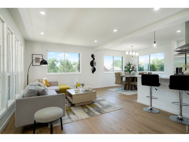 1096 Princeton Dr, Longmont, CO 80503