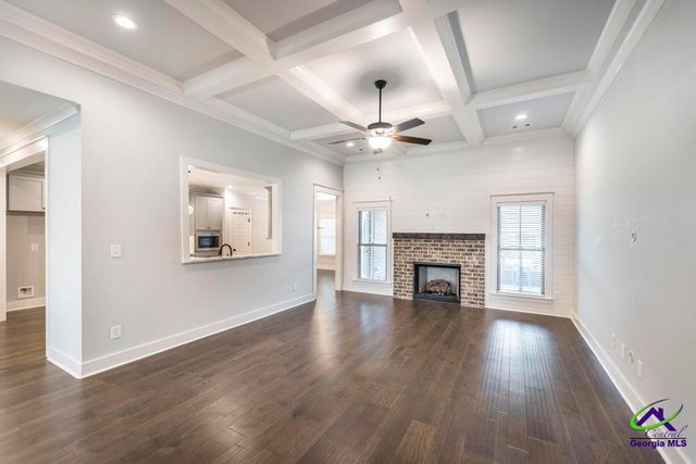 104 Woodwinds Court, Kathleen, GA 31047
