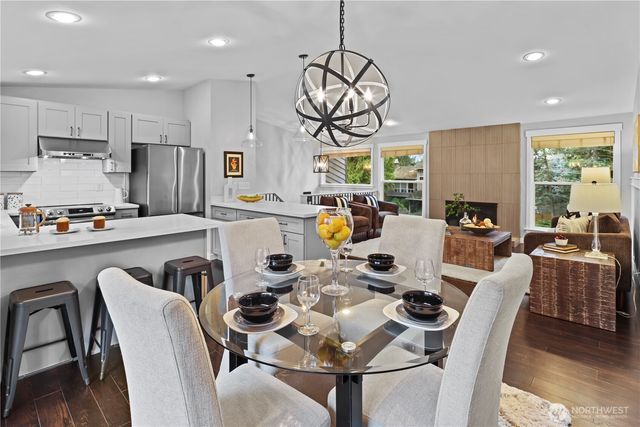 9015 NE 142nd Way, Kirkland, WA 98034