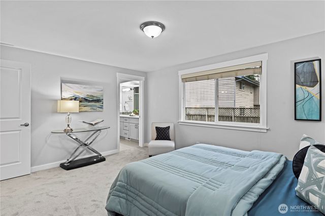 9015 NE 142nd Way, Kirkland, WA 98034