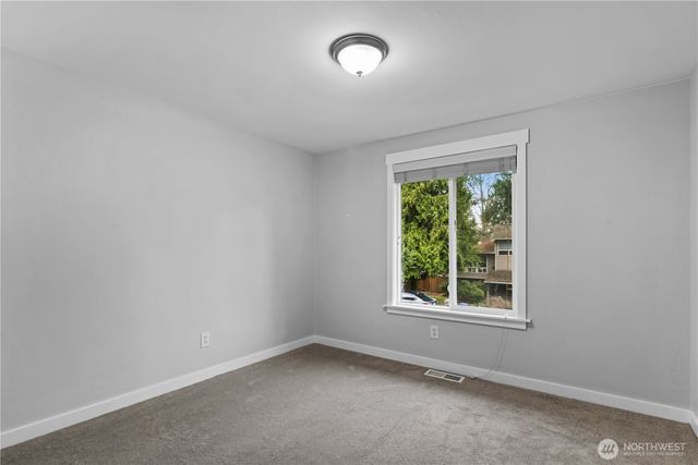 9015 NE 142nd Way, Kirkland, WA 98034