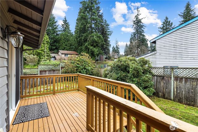 9015 NE 142nd Way, Kirkland, WA 98034