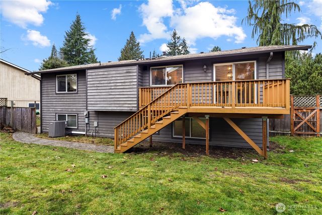 9015 NE 142nd Way, Kirkland, WA 98034