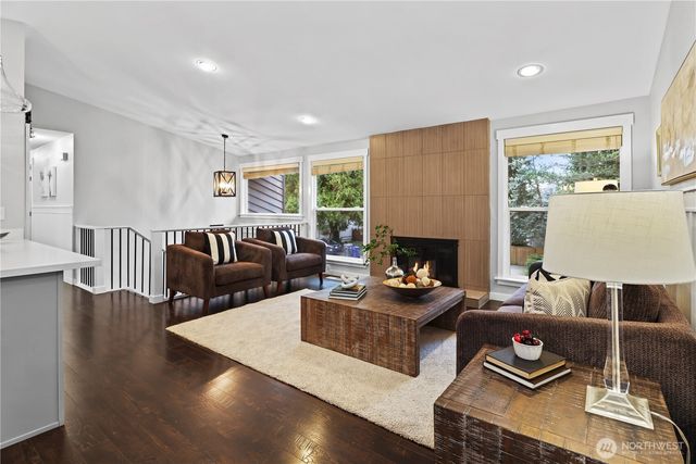 9015 NE 142nd Way, Kirkland, WA 98034