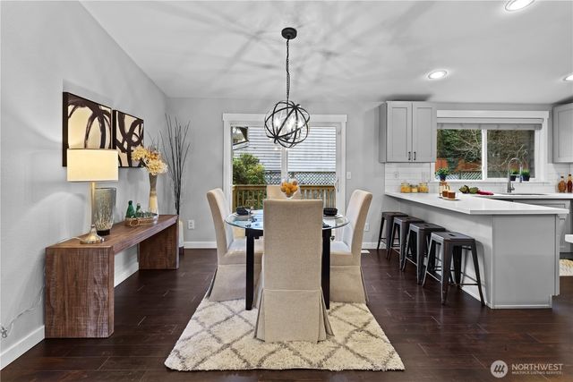 9015 NE 142nd Way, Kirkland, WA 98034