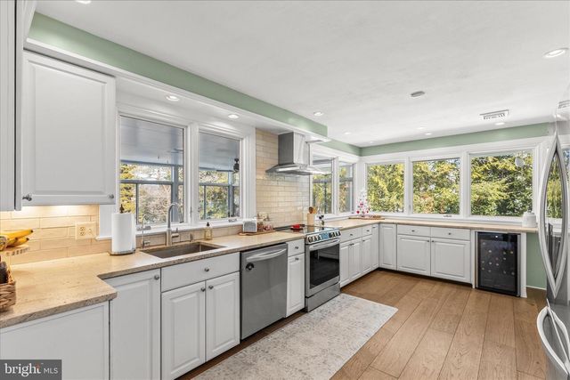 228 CLEARVIEW RD, Hanover, PA 17331