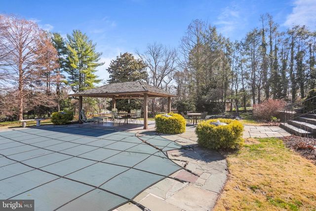 228 CLEARVIEW RD, Hanover, PA 17331