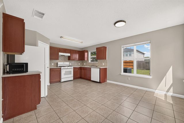 3519 Fuller Bluff Drive, Spring, TX 77386