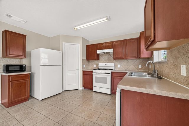 3519 Fuller Bluff Drive, Spring, TX 77386