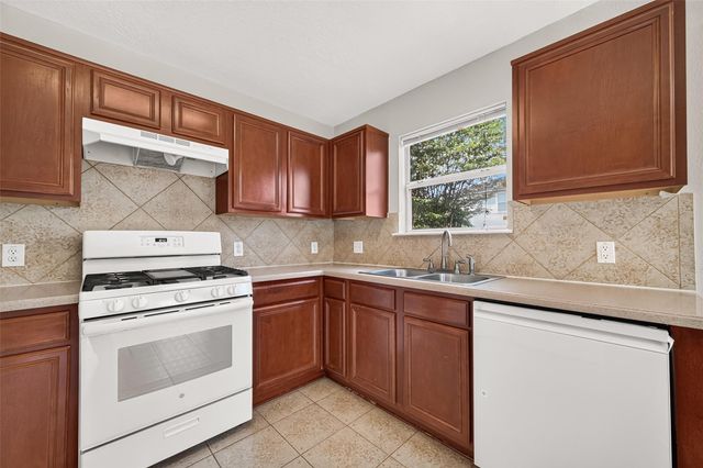 3519 Fuller Bluff Drive, Spring, TX 77386