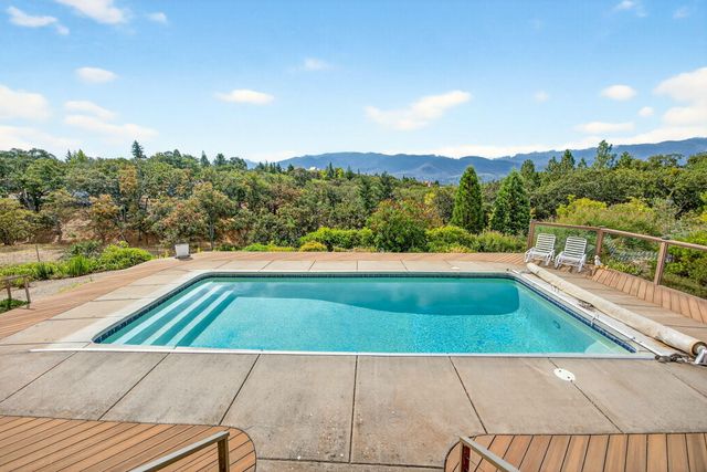 500 Pompadour Drive, Ashland, OR 97520