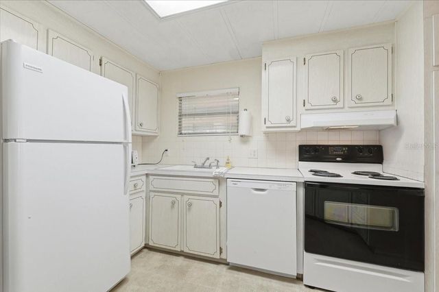 41 WOODLAND CIRCLE, Haines City, FL 33844