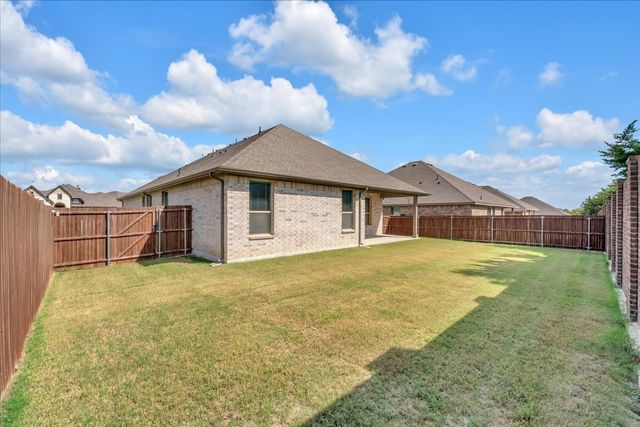 1017 Fairhaven Drive, Midlothian, TX 76065