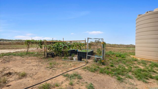 6286 Farm to Market 2146, Jourdanton, TX 78026