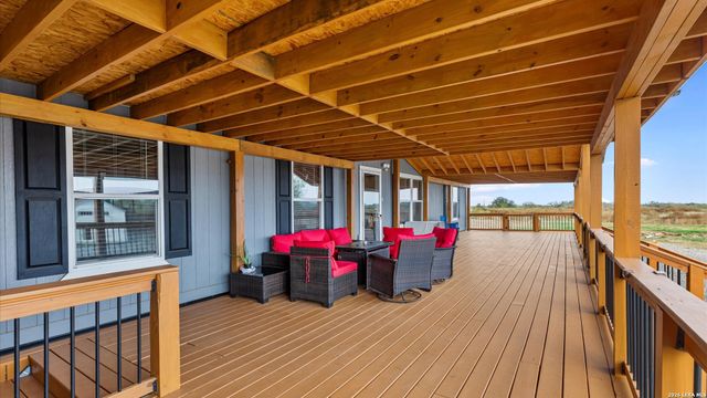6286 Farm to Market 2146, Jourdanton, TX 78026