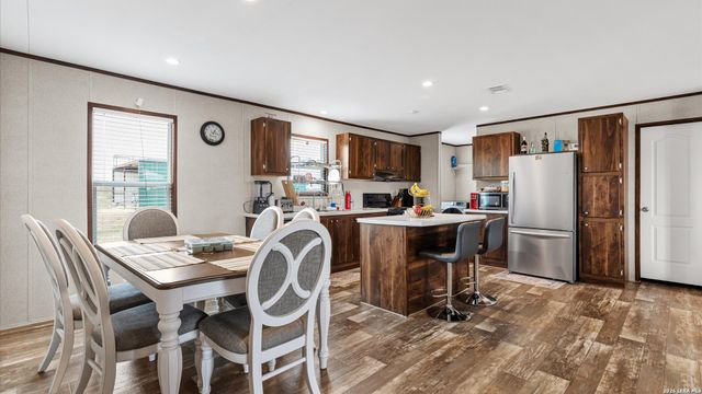 6286 Farm to Market 2146, Jourdanton, TX 78026