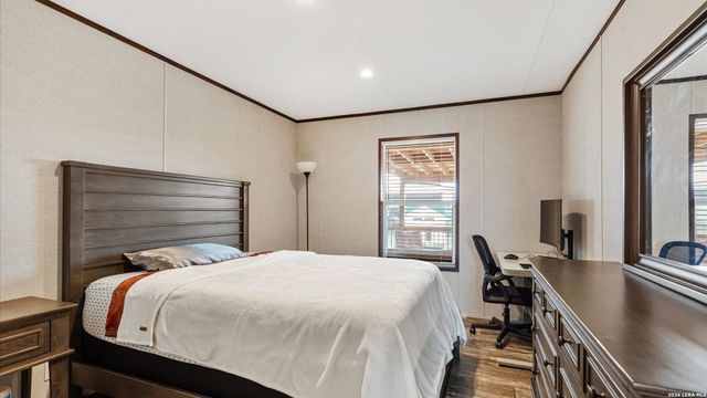 6286 Farm to Market 2146, Jourdanton, TX 78026