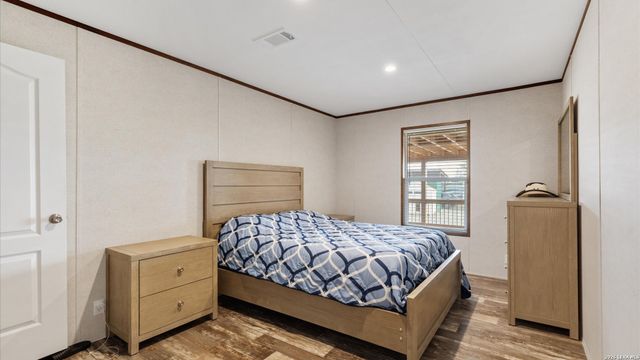 6286 Farm to Market 2146, Jourdanton, TX 78026