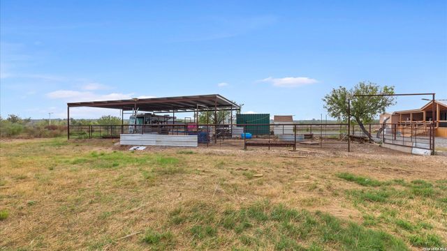 6286 Farm to Market 2146, Jourdanton, TX 78026